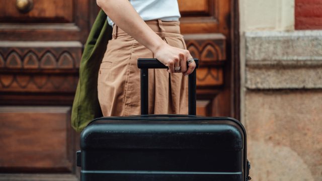 Mastering the Art of Minimalist Travel: Your Essential Guide