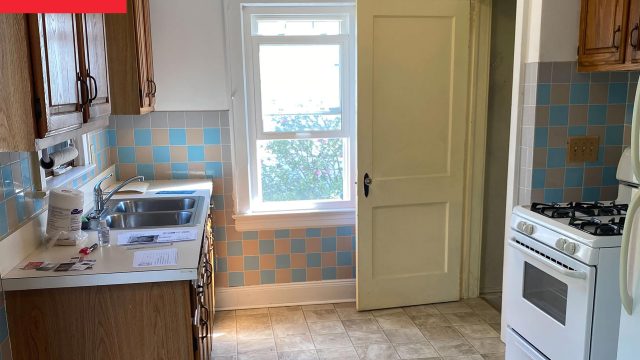Transforming Oak Cabinets: A Stylish Blue Revamp on a Budget