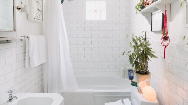 Transform Your Mornings: The Impact of Clocks in Your Bathroom
