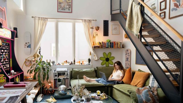 Transform Your Living Space: The Benefits of a Sofa in Front of the TV