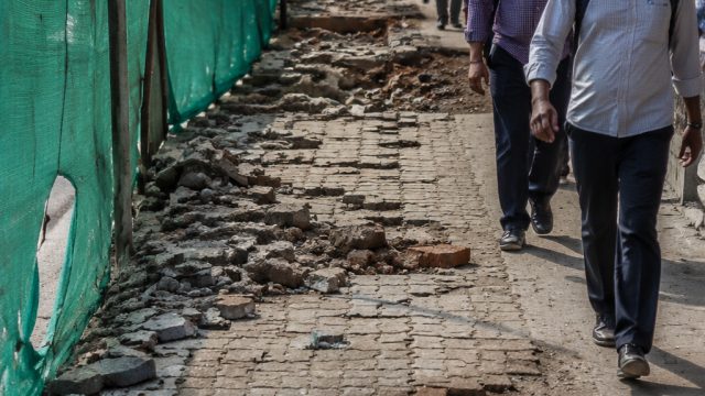Hyderabad's Ongoing Footpath Crisis Raises Legal Concerns | sports369, song mino