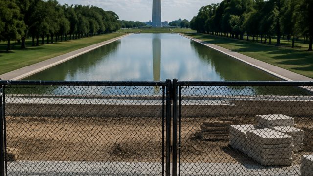 Fences Erected Around Trump's Reflecting Pool Amid Renovation Issues